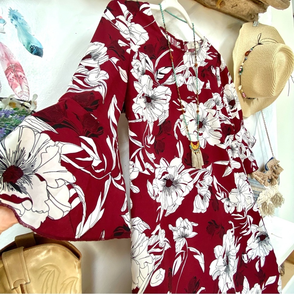 Anthropologie LUNA floral dress w ruffled sleeves and gardenia shabby chic vibe - Picture 4 of 10